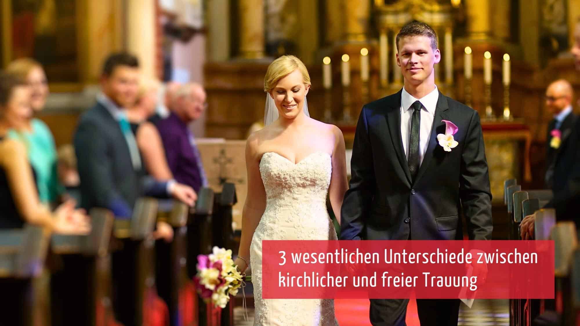 Auszug eines Brautpaares bei einer kirchlichen Trauung. Der Artikel erklÃ¤rt die Unterschiede zwischen einer kirchlichen Trauung und einer freien Trauung.